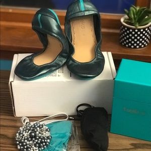 Tieks New in the Box Tahitian Pearl. Size 8